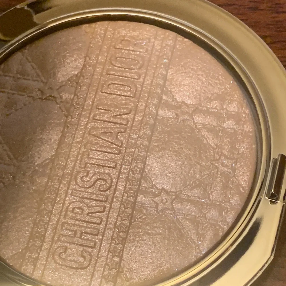 Dior Gold Compact with White Accents, golden, must have!Brand new,luminizer